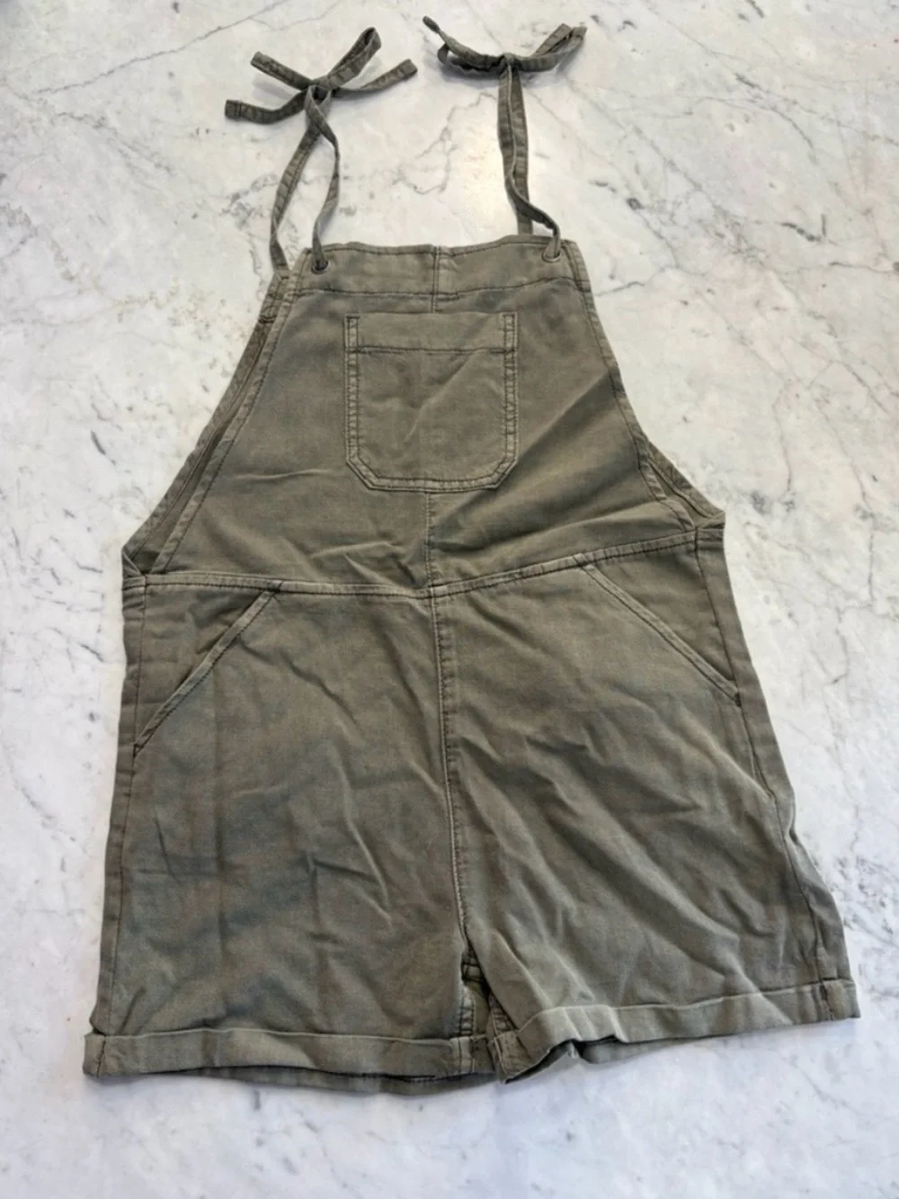 Justice Olive Tie-Shoulder Short Overalls